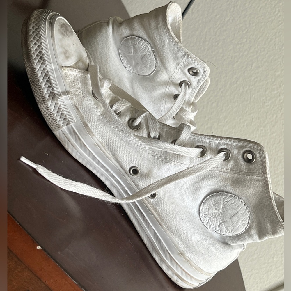 White Chuck Taylor All Star Converse - unisex high top shoe